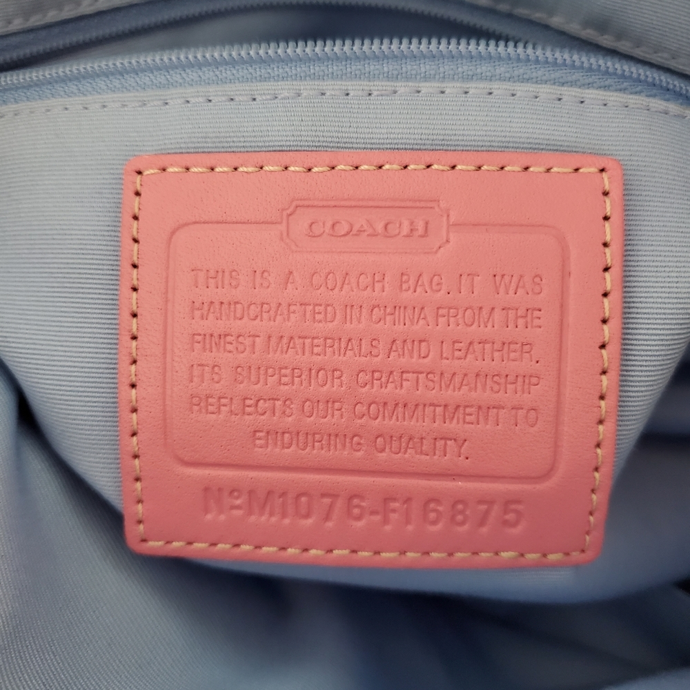Coach Signature Chelsea Purse - Picture 5 of 9
